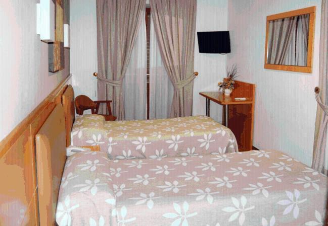 Hostal Arotza Tafalla Quarto foto